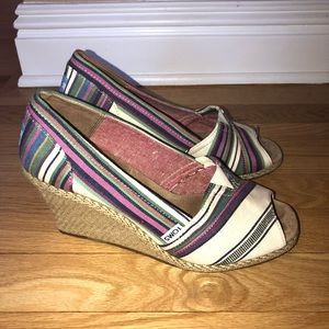 TOMS Espadrilles Wedges